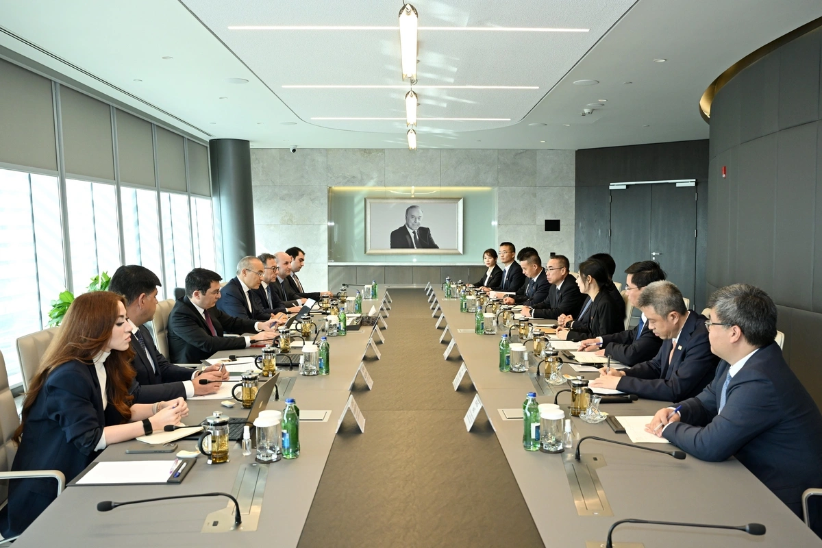 Mikail Jabbarov discussed a joint green industrial park with Liu Jun