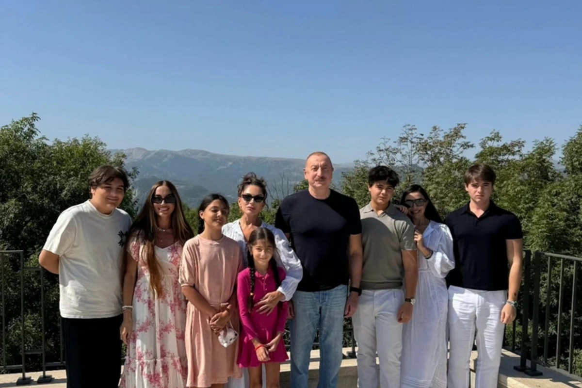 First Vice President of Azerbaijan Mehriban Aliyeva with her family