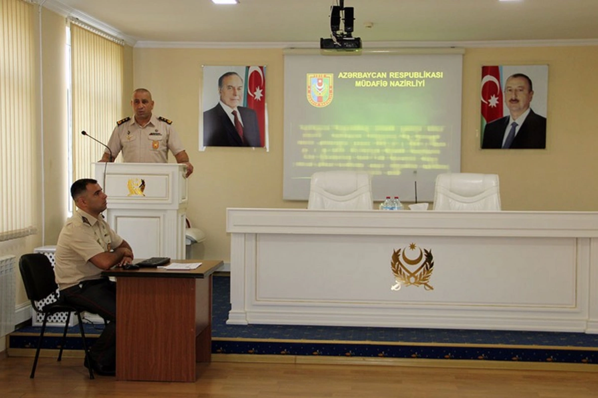 Hərbi Polis İdarəsində qoşun xidmətinin təşkili üzrə seminar keçirilib