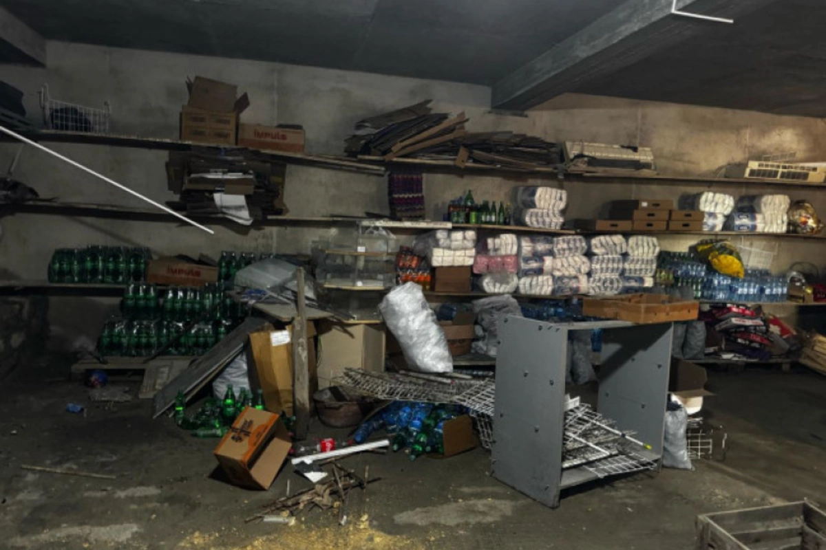 Bu marketdə vaxtı keçmiş məhsullar satılırmış