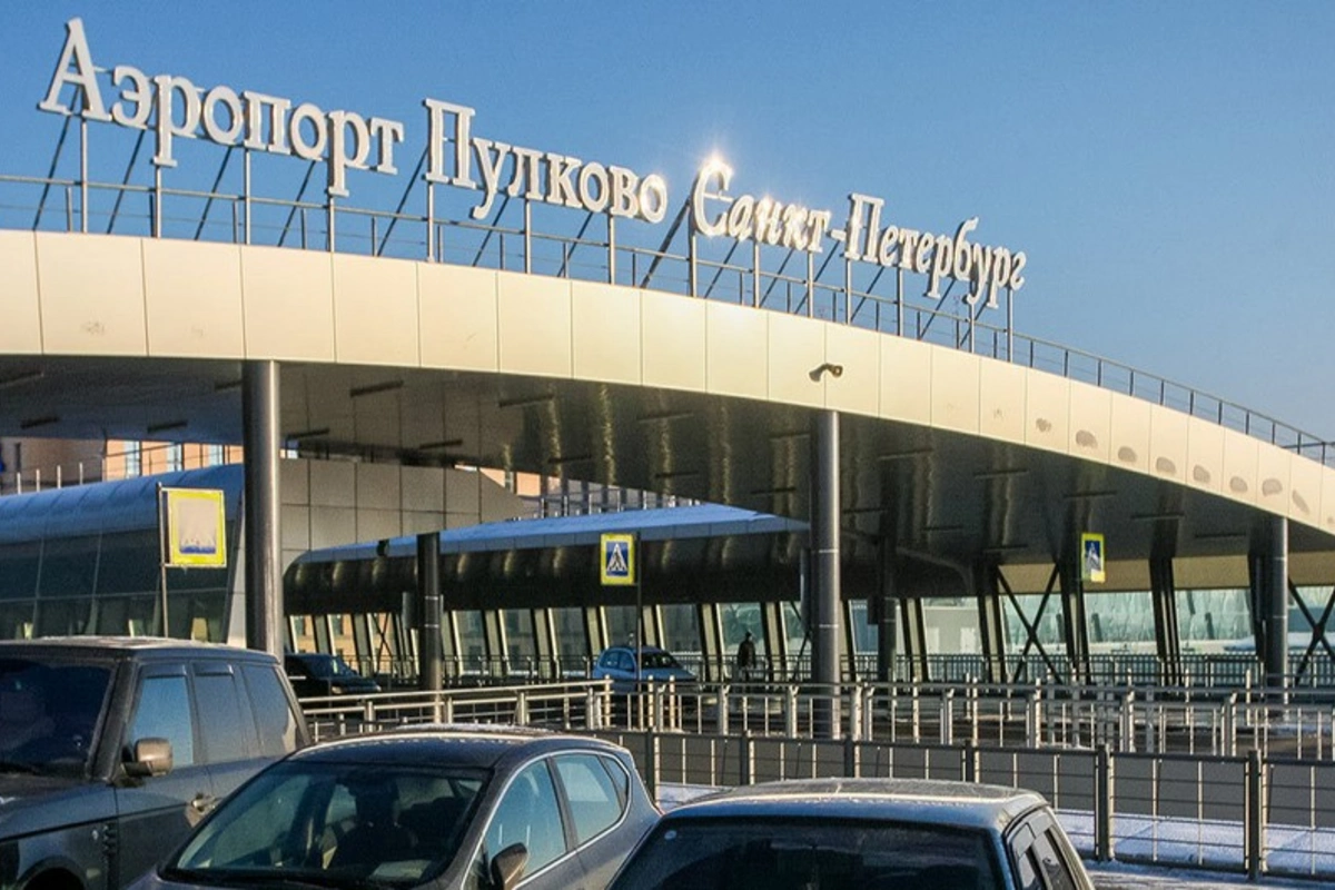 Pulkovo hava limanından sərnişinlərin bir hissəsi 24 saatdan çoxdur ki, uça bilmir Pulkovo hava limanından sərnişinlərin bir hissəsi 24 saatdan çoxdur ki, uça bilmir