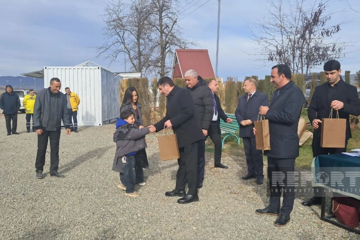 Növbəti köç Ağdərə və Xocalı rayonlarının kəndlərinə çatıb, açarlar təqdim olunub