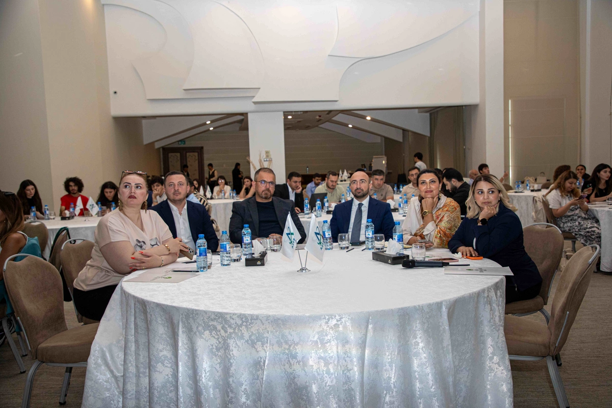Azərsun Holdinq  Süni intellekt dövründə effektiv sayt idarəetməsi mövzusunda təlim keçirib