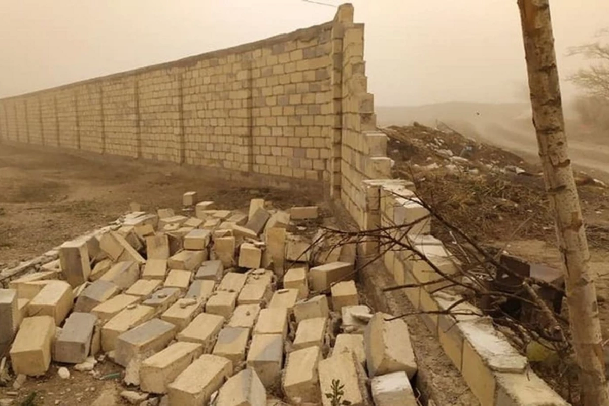 Girl dies under collapsed fence in Azerbaijan