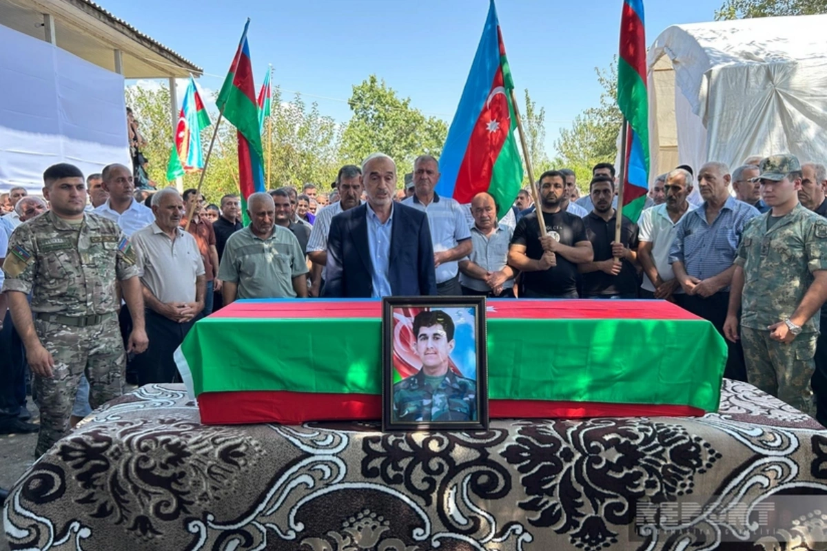 Kürdəmirdə Birinci Qarabağ müharibəsinin itkin şəhidi Rizvan Hacıyevlə vida mərasimi keçirilib