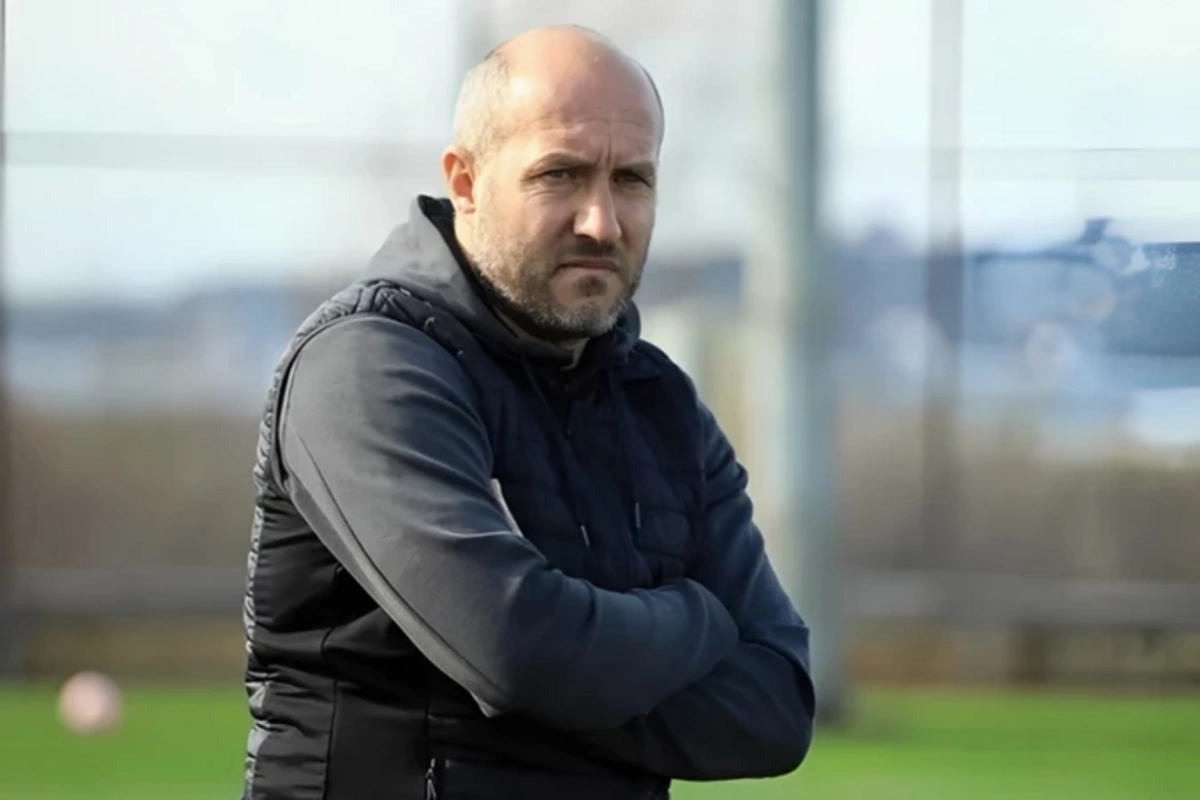 Нефтчи расстался с главным тренером