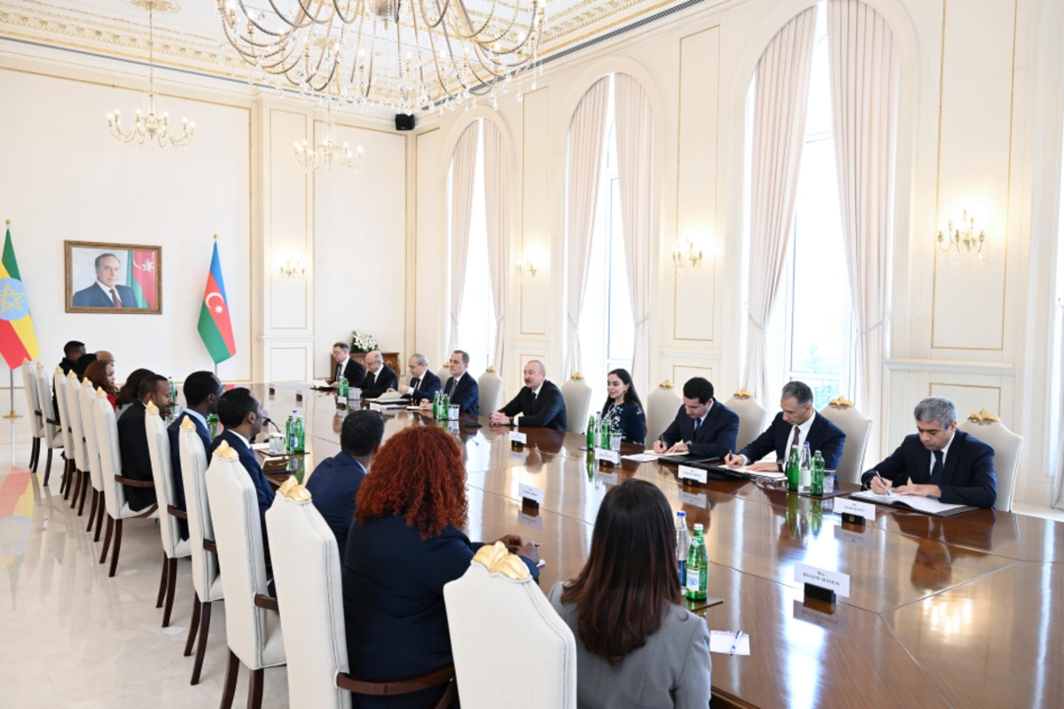 Состоялась встреча Президента Ильхама Алиева с премьер-министром Эфиопии в расширенном составе