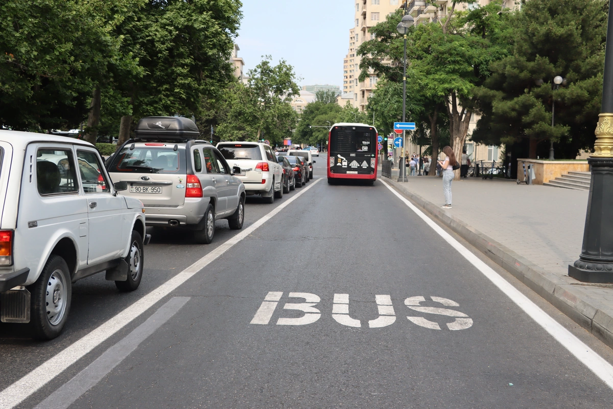 Bakıda avtobus zolaqları ilə bağlı YENİ AÇIQLAMA