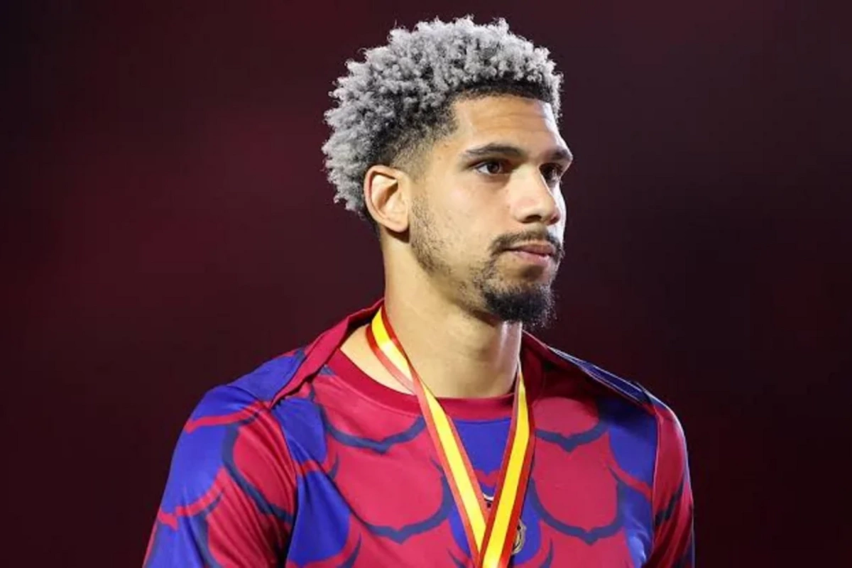 Ronald Arauxo Barselonadan gedir