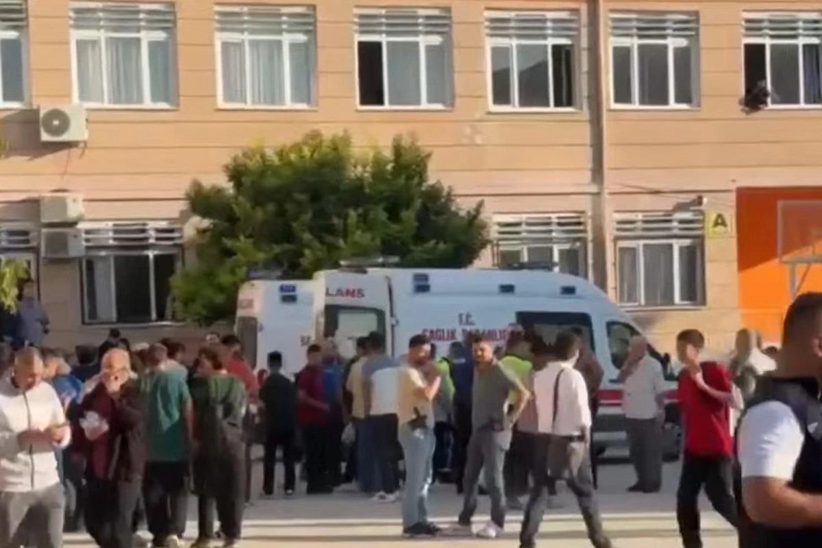 Türkiyədə məktəbə silahlı hücumda 1 ölü, 4 yaralı