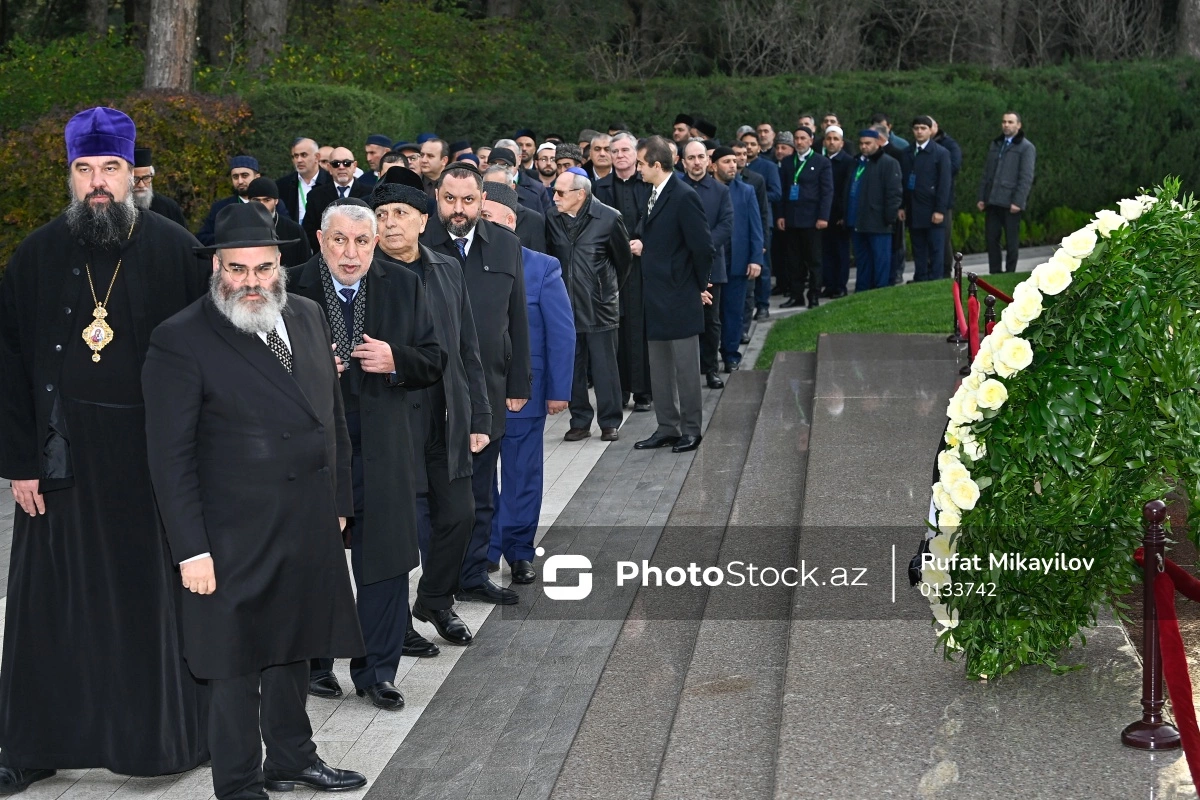 В Баку проходит II Форум религиозных деятелей Азербайджана