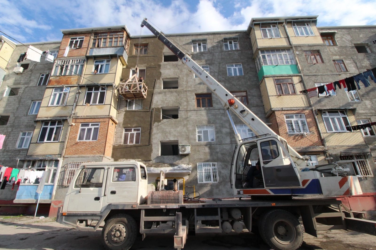 Bu şəhərdə yaşayış binaları TƏMİR OLUNACAQ