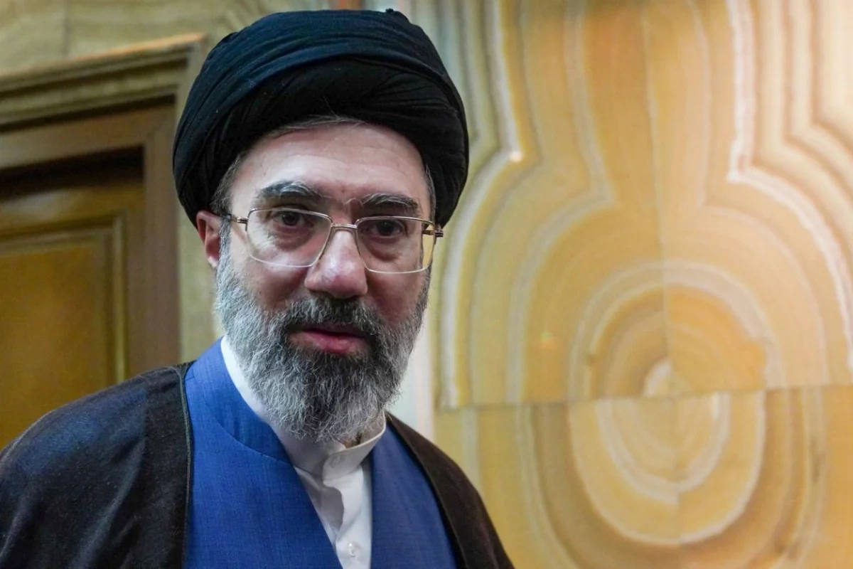 Верховный лидер Ирана призвал соседей закрыть американские базы