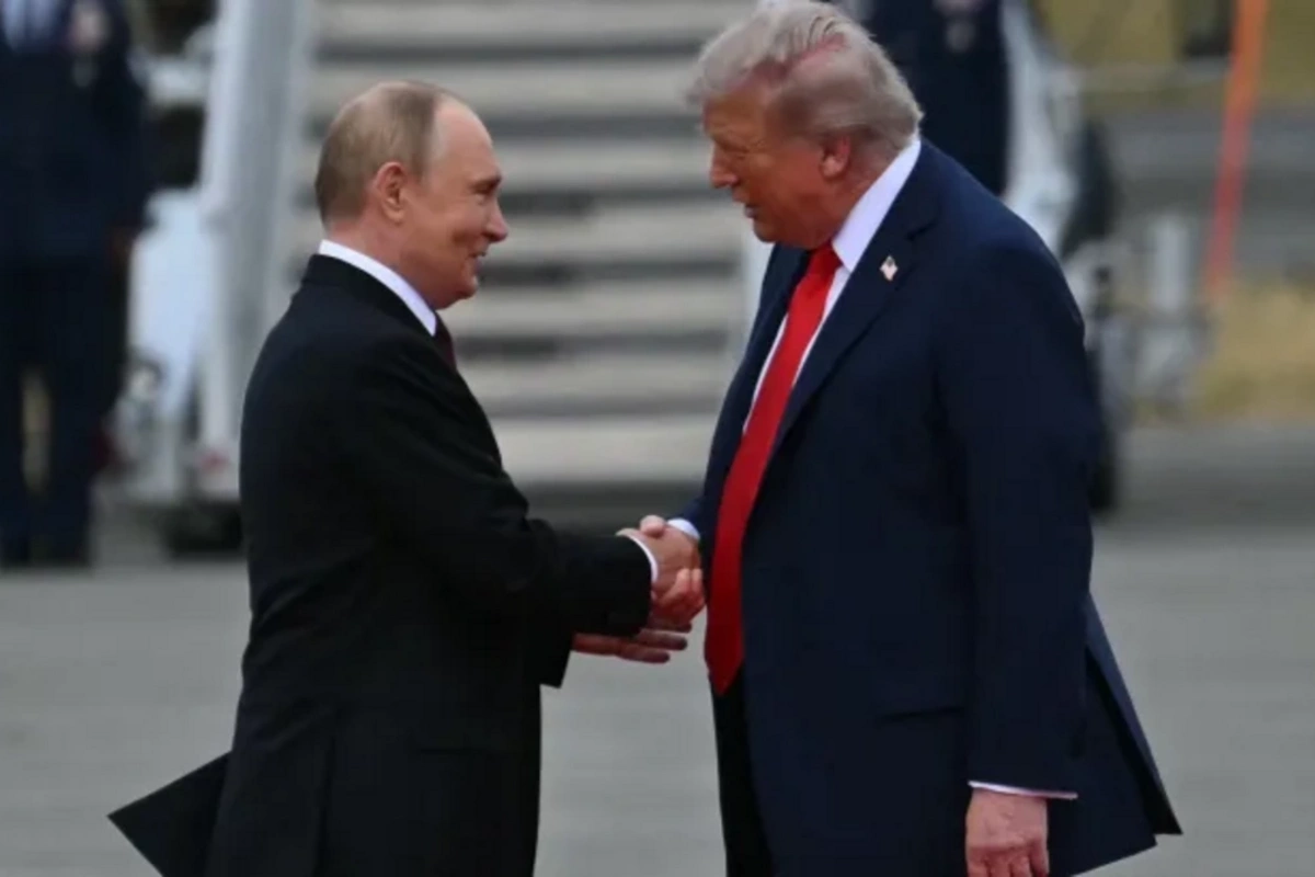 В отеле на Аляске нашли секретные документы о встрече Путина и Трампа
