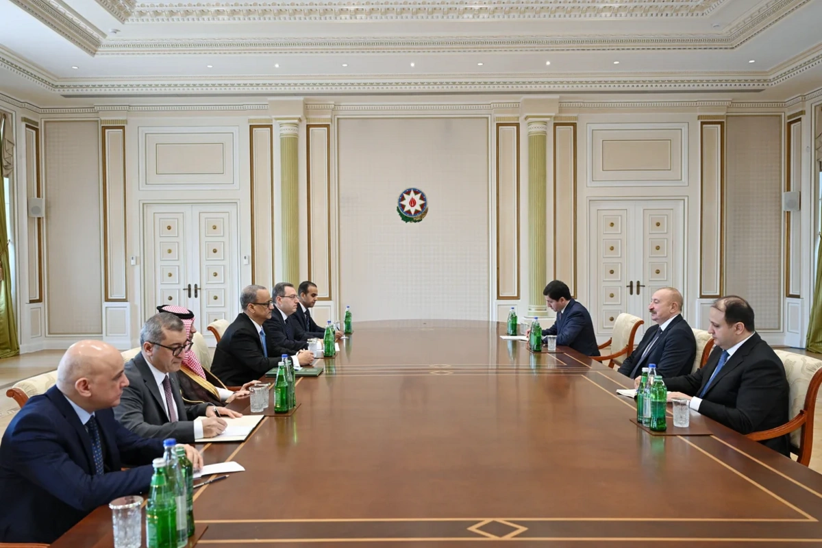 Президент Азербайджана принял генсека ОИС