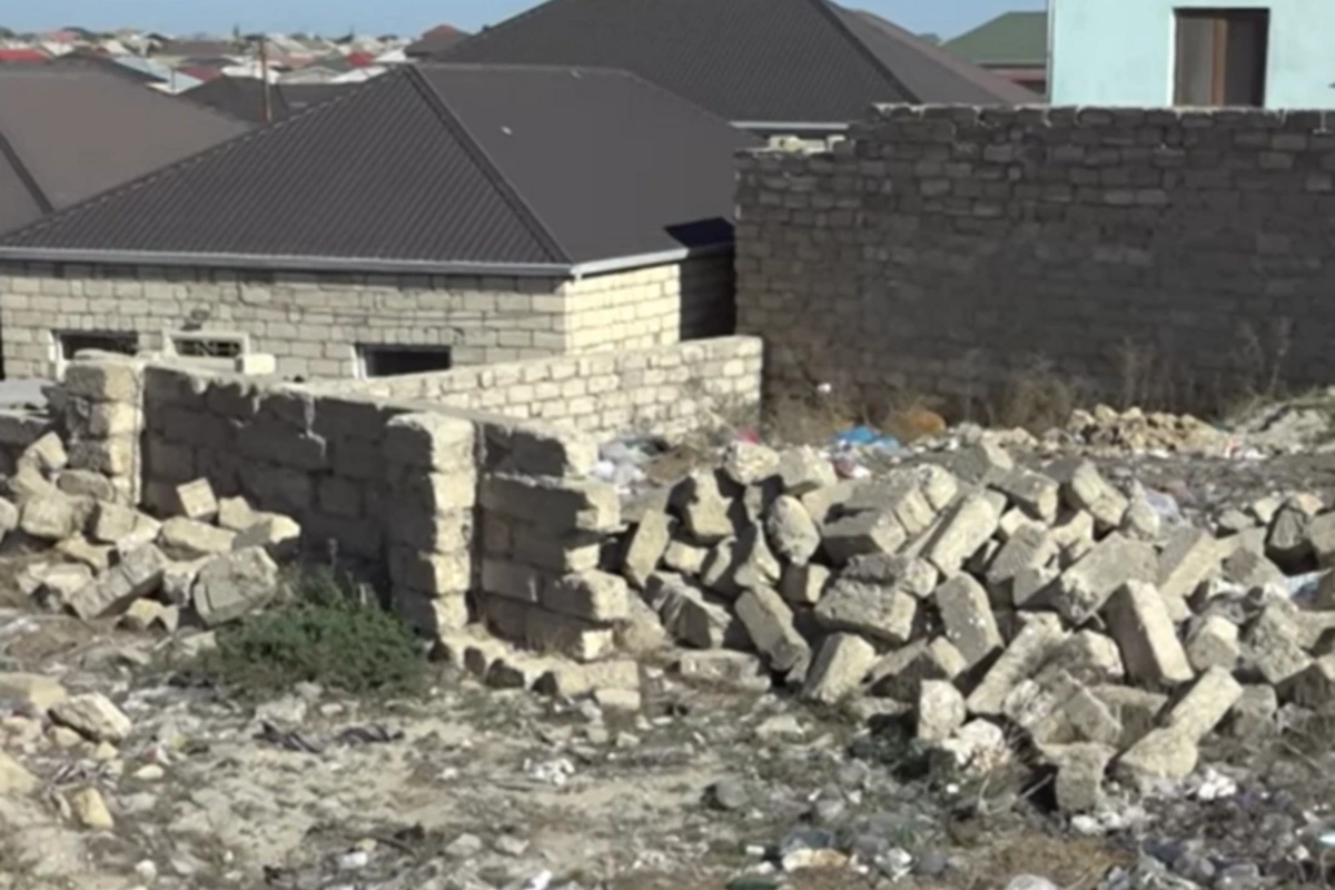 Binə qəsəbəsində yol PROBLEMİ: Nə taksi, nə də təcili yardım gəlir Binə qəsəbəsində yol PROBLEMİ: Nə taksi, nə də təcili yardım gəlir