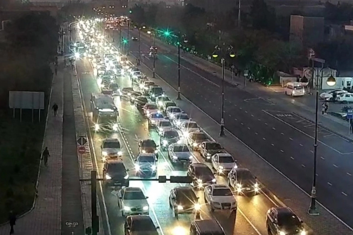 Paytaxtda sıxlıq olan küçələrin SİYAHISI