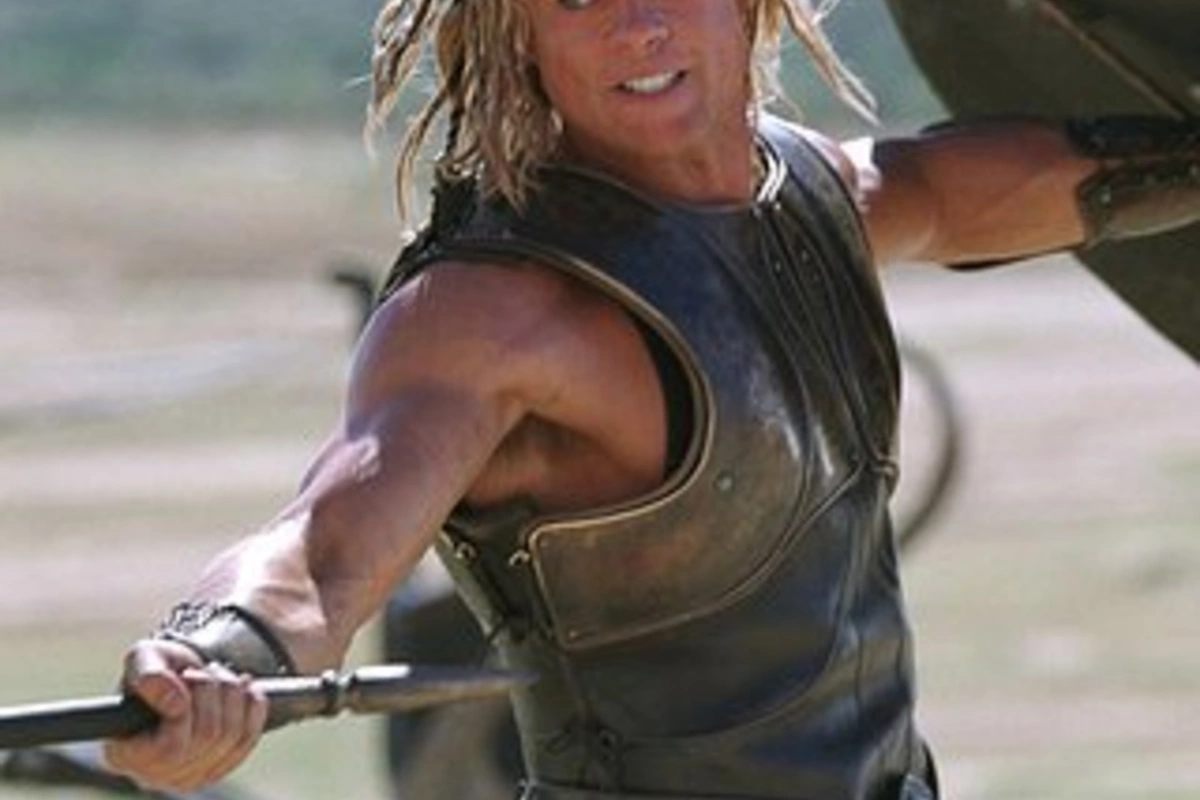 The secret of Brad Pitt's perfect physique in the film Troy has been revealed The secret of Brad Pitt's perfect physique in the film Troy has been revealed