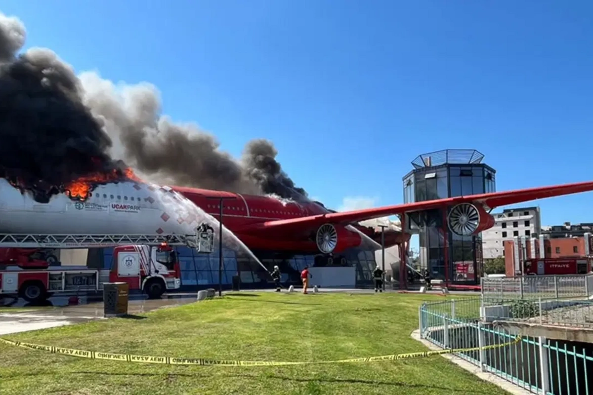 Türkiyədə Airbus A340 sərnişin təyyarəsi alovlandı