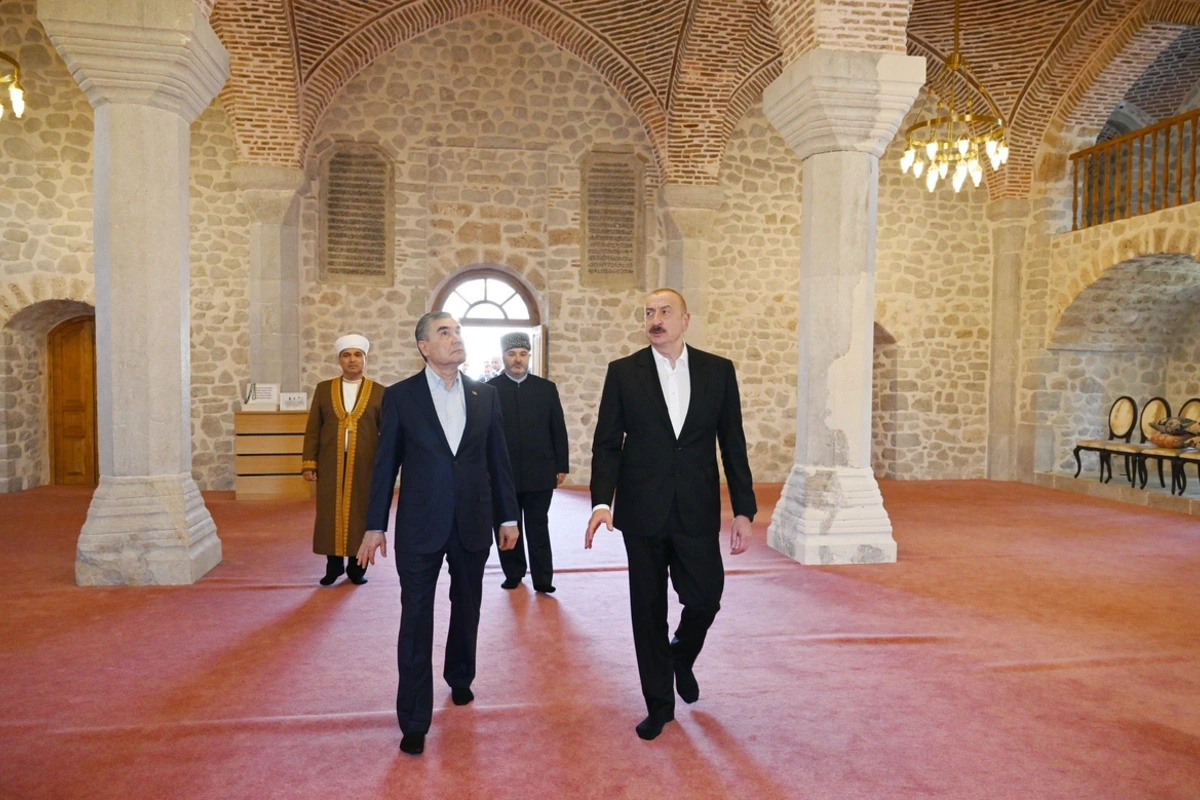 Ilham Aliyev and Gurbanguly Berdimuhamedov visited the Yukhary Govhar Aga Mosque in Shusha