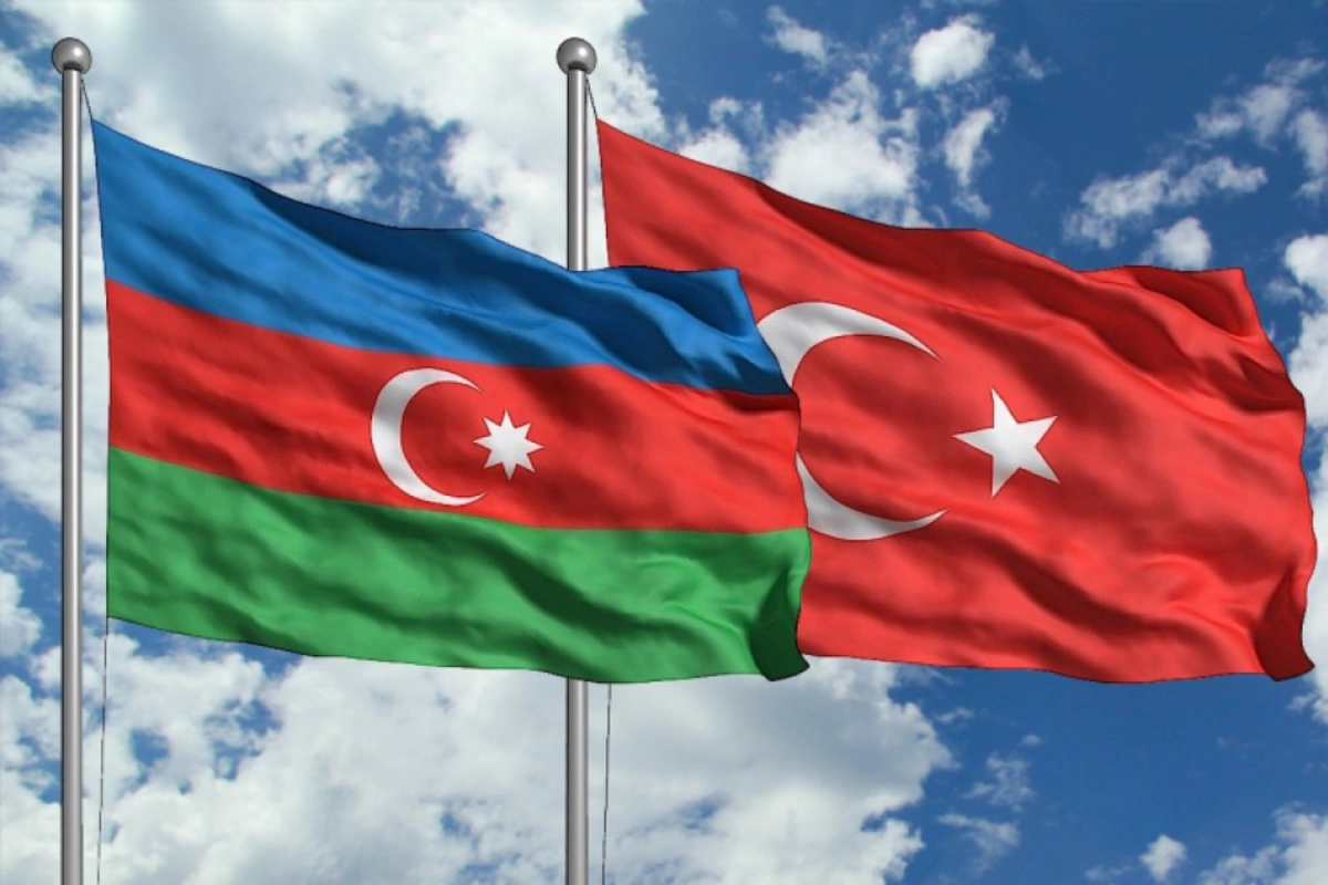 Politoloq: Türkiyə-Azərbaycan münasibətlərini böhran həddinə çatdıran şəxslər müəyyənləşdirilməlidir