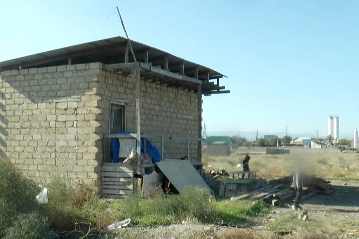 Uşaqlar 3 gün soyuqda qaldılar - Gəncə sakini qazın olmamasından şikayət etdi Uşaqlar 3 gün soyuqda qaldılar - Gəncə sakini qazın olmamasından şikayət etdi