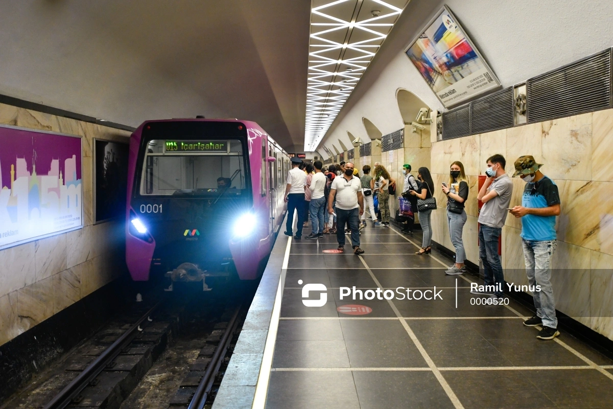 Metroda 7 dəqiqəlik interval, sərnişinlər stansiyada düşürüldülər