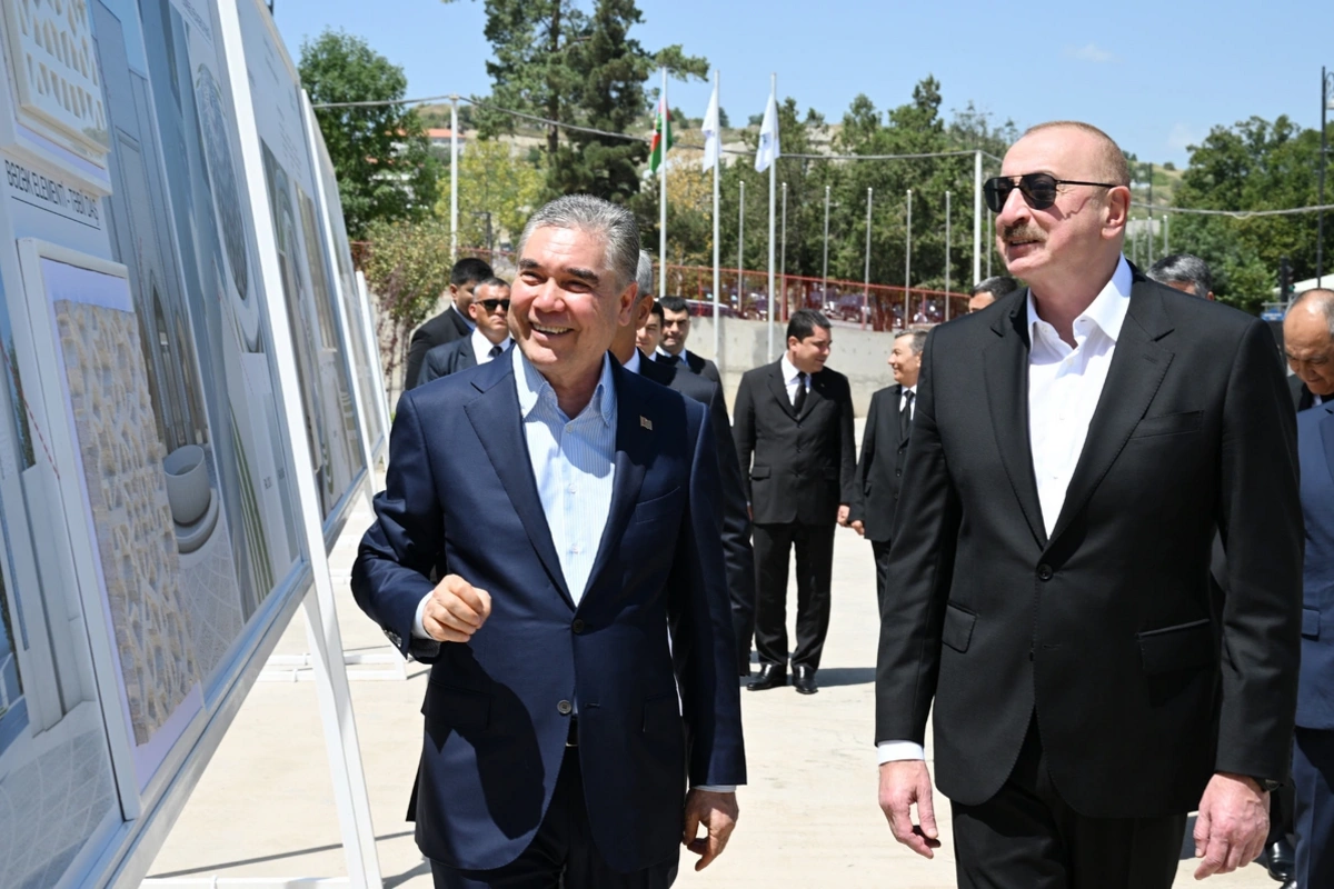 Ilham Aliyev and Gurbanguly Berdimuhamedov familiarized themselves with the progress of construction of the New Shusha Mosque