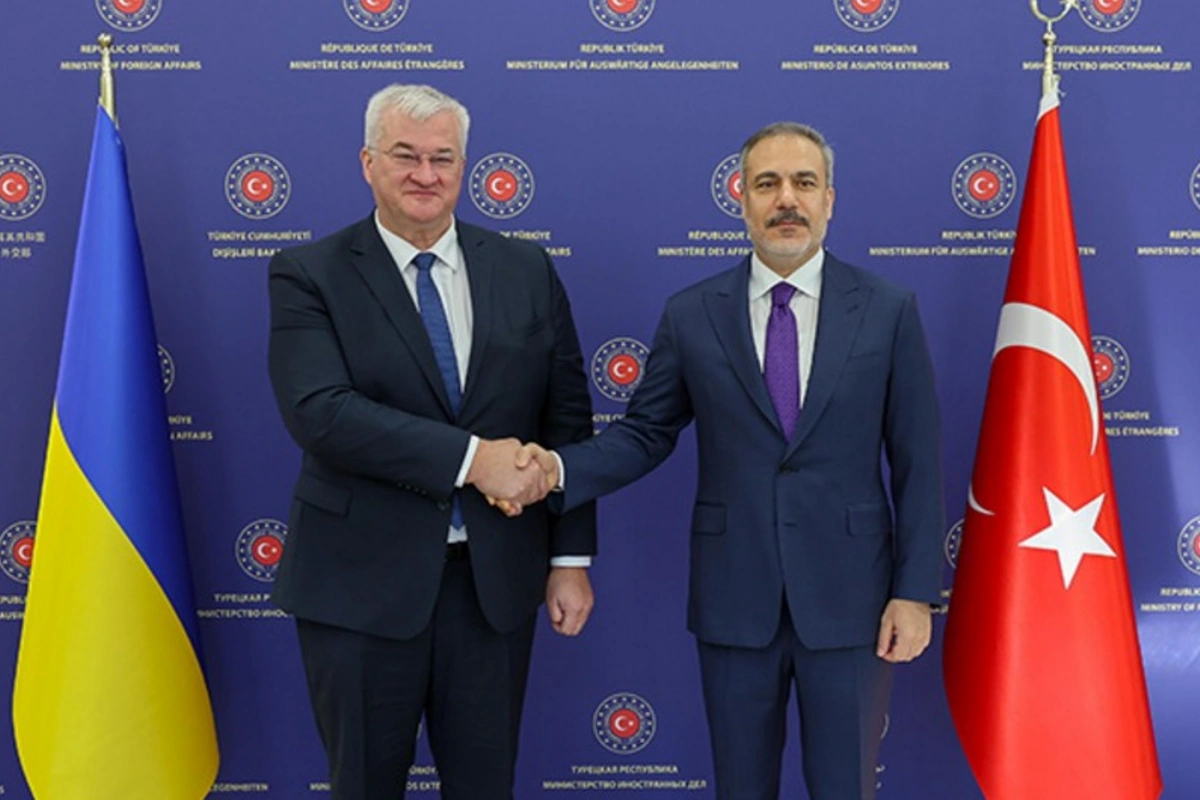 Ukrayna və Türkiyə XİN başçıları Yaxın Şərqdəki vəziyyəti müzakirə ediblər Ukrayna və Türkiyə XİN başçıları Yaxın Şərqdəki vəziyyəti müzakirə ediblər