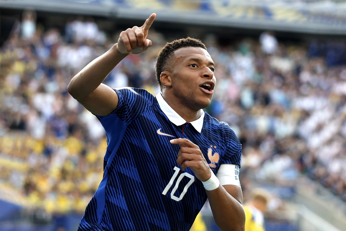 Mbappe DÇ-2026-da Messinin rekorduna bir addım da yaxınlaşdı