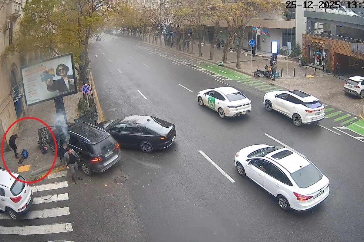 Bakıda qəza zamanı üzərinə yol nişanı aşan 10 yaşlı Sərxan PALATAYA KÖÇÜRÜLDÜ