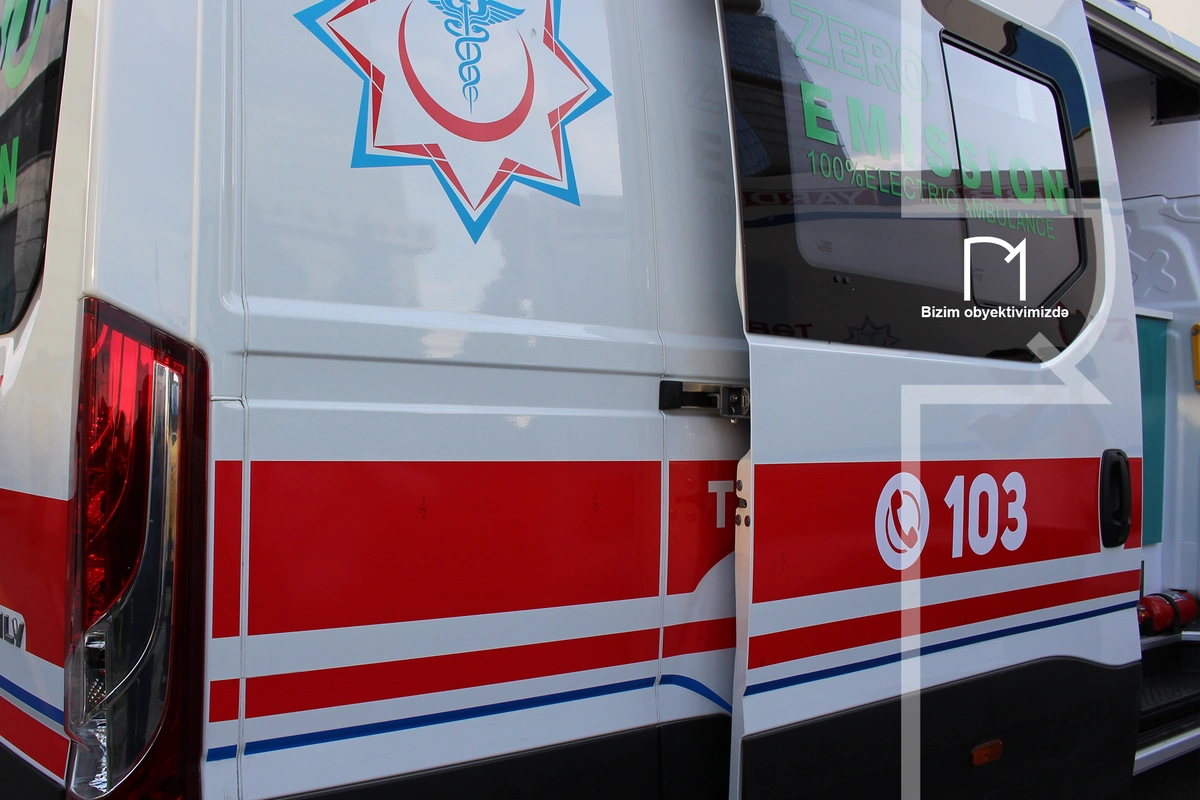 В Баку в школе 8 учеников отравились жевательной резинкой