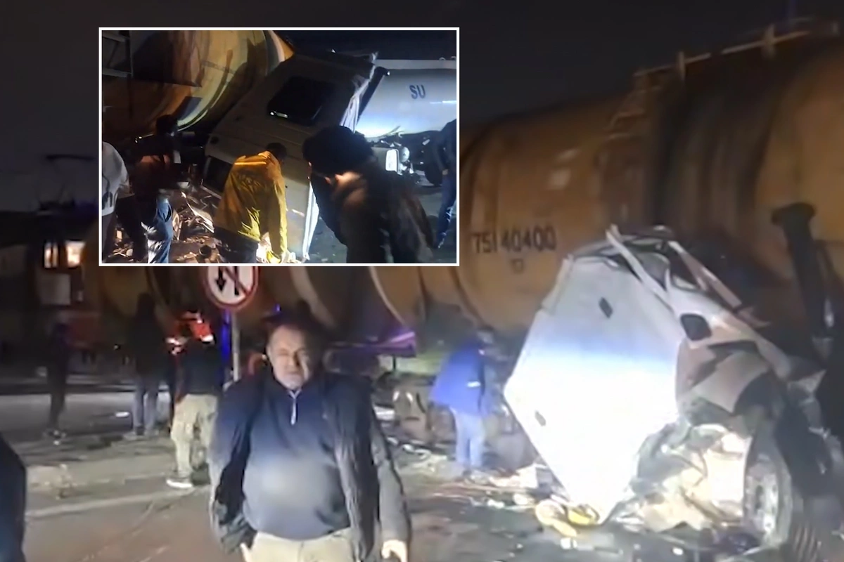 Bakıda maşın qatarla toqquşub