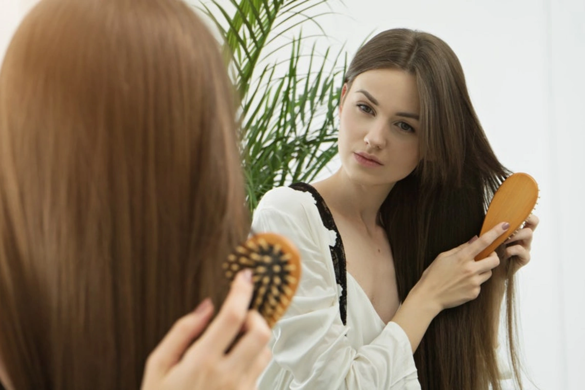 Названа неожиданная причина выпадения волос