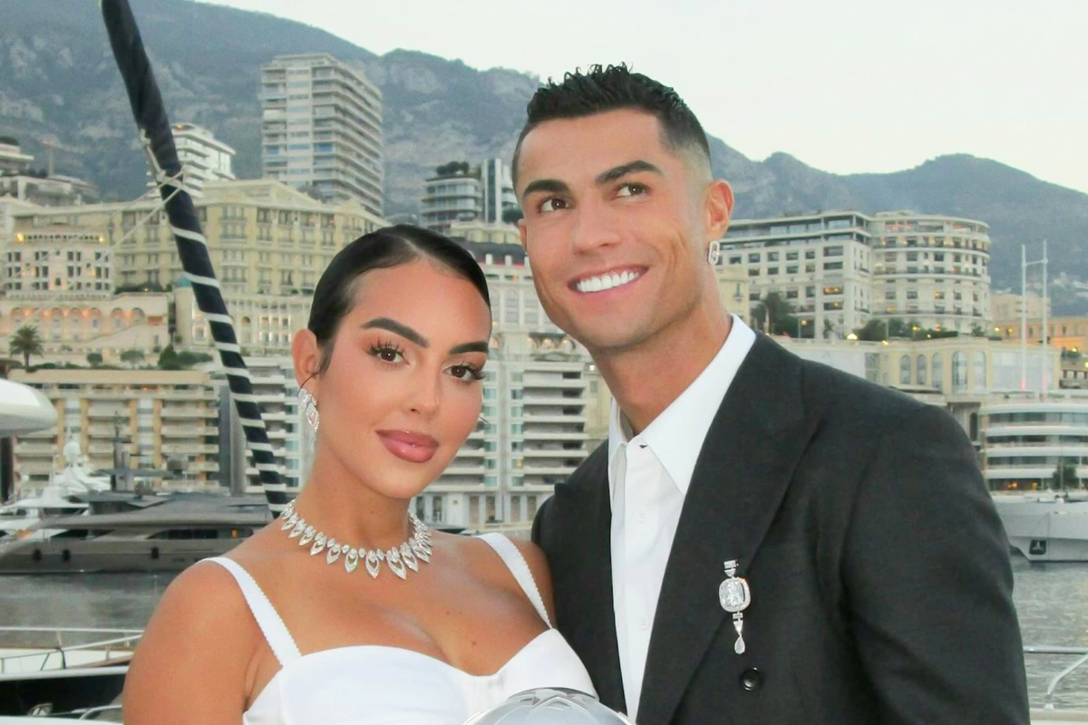 Kriştiano Ronaldo ilə evlənən Corcinanın keçmiş sevgilisi ilə fotoları yayıldı