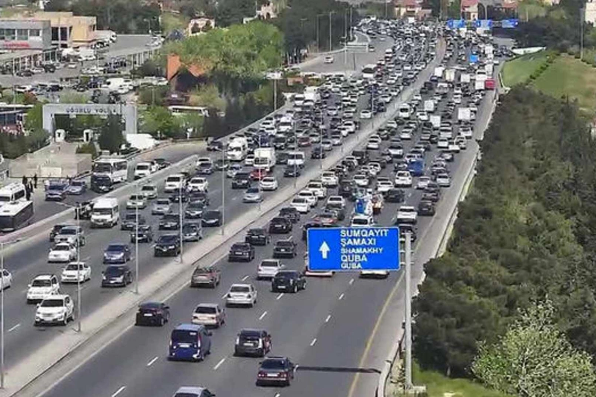 Bakı-Sumqayıt yolundakı təmirlə əlaqədar bu yollarda tıxac yaranıb