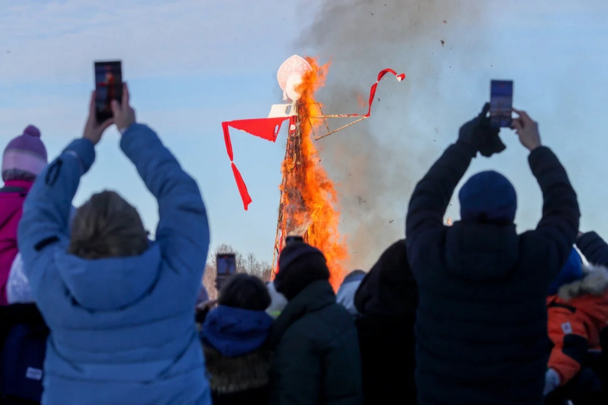 Moskvada ən uzun müqəvva yandırıldı