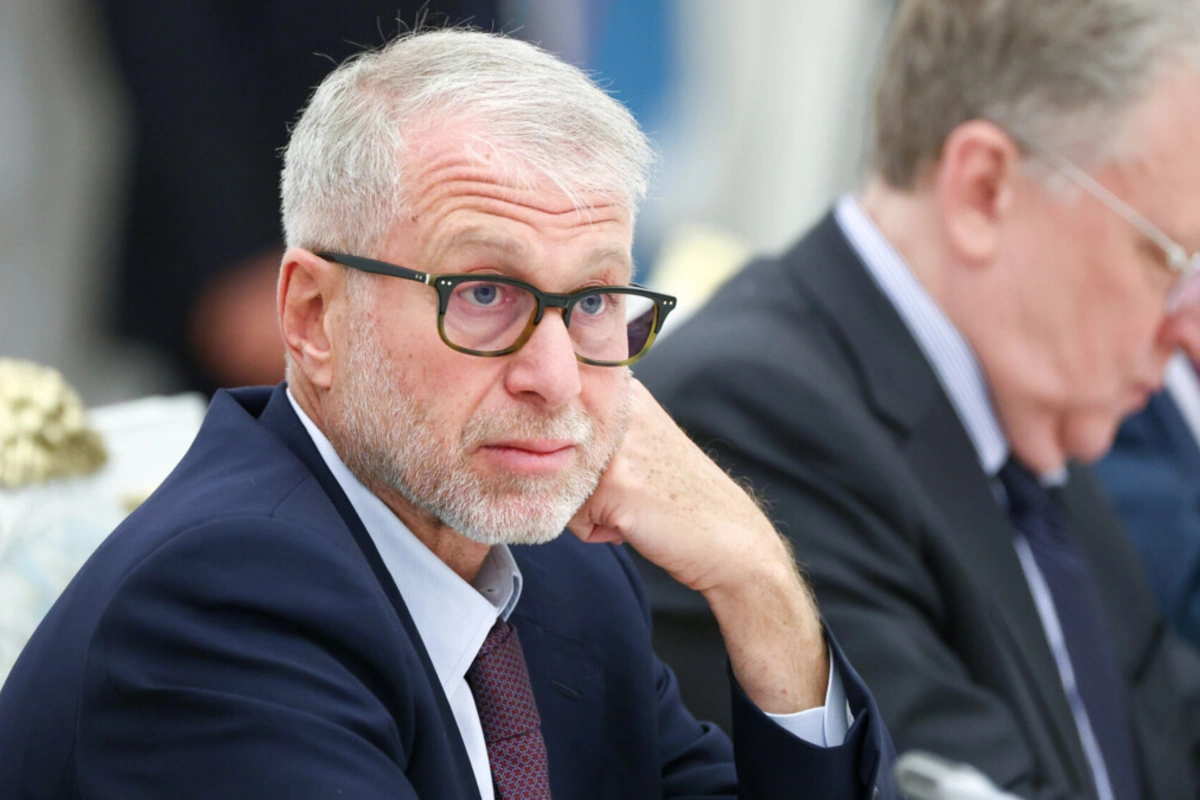Роман Абрамович находится под следствием: названы обвинения в адрес миллиардера Роман Абрамович находится под следствием: названы обвинения в адрес миллиардера