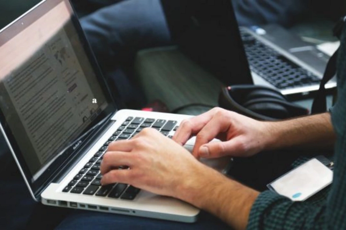 Xaricdə işə düzəlmə adı ilə ALDANDILAR