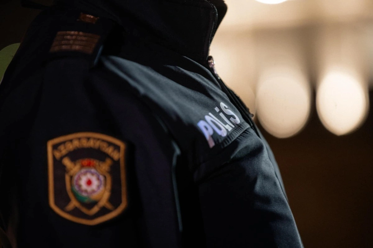 Kosmetikaya görə dərsə buraxılmayan şagirdin atası insident törədib, həbs edilib