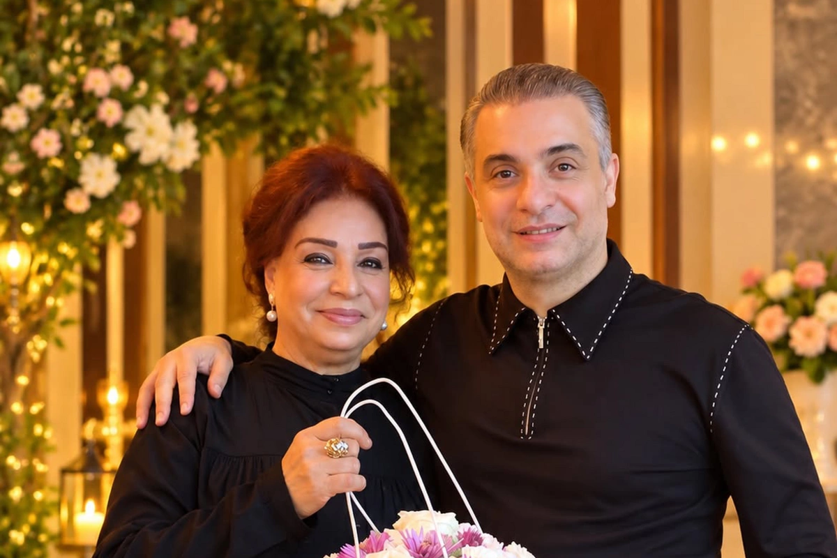 Rüfət Axundov anasının Müəllimlər Gününü təbrik etdi