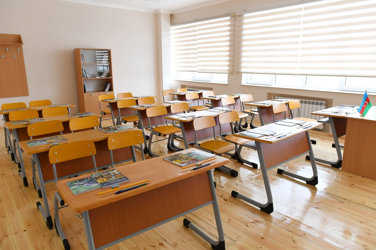 4-cü sinif şagirdinin gözünə qayçı ilə xəsarət yetirildi