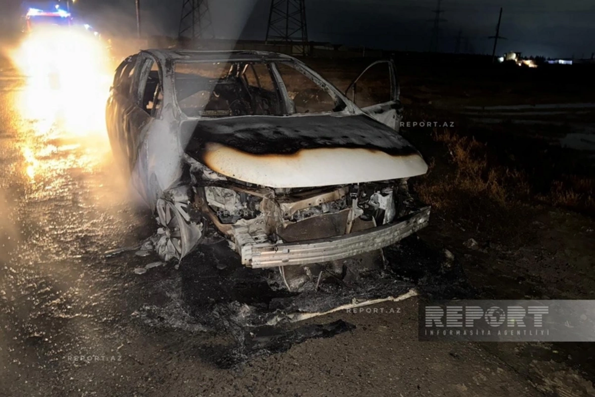 Avtomobil yanaraq külə döndü