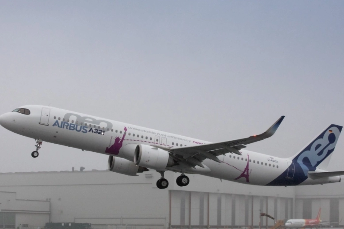 AZAL Airbus A321-200NX tipli üç hava gəmisini icarəyə götürüb