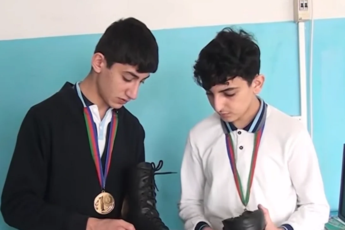 Lənkəranlı şagirdlər əsgərləri minadan qoruyan ağıllı çəkmə hazırlayıblar