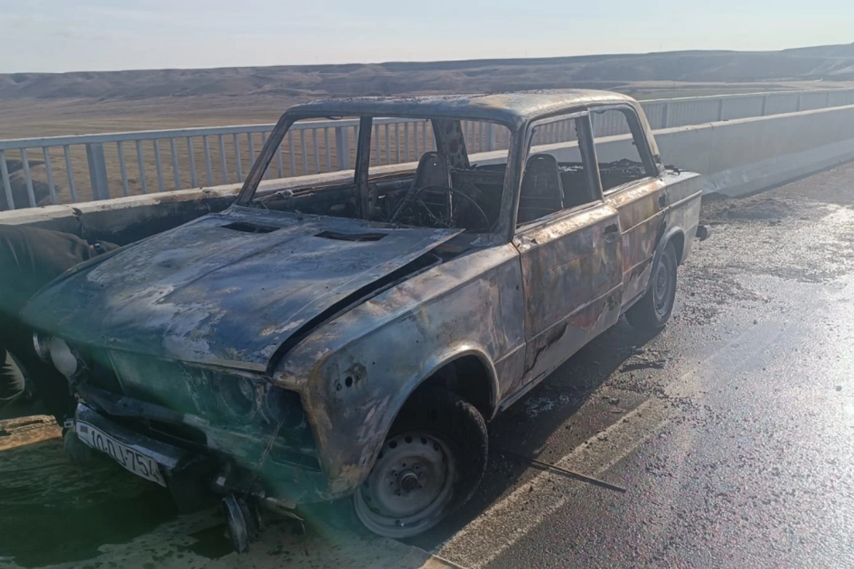 Tovuzda avtomobil yanıb, sürücü yanıq xəsarətləri alıb