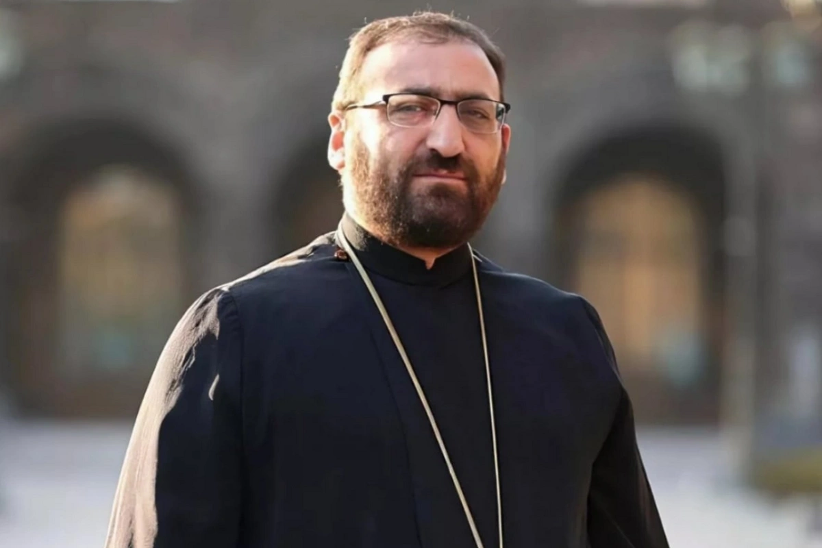İrəvanda arxiyepiskop Arşak Xaçatryan saxlanılıb