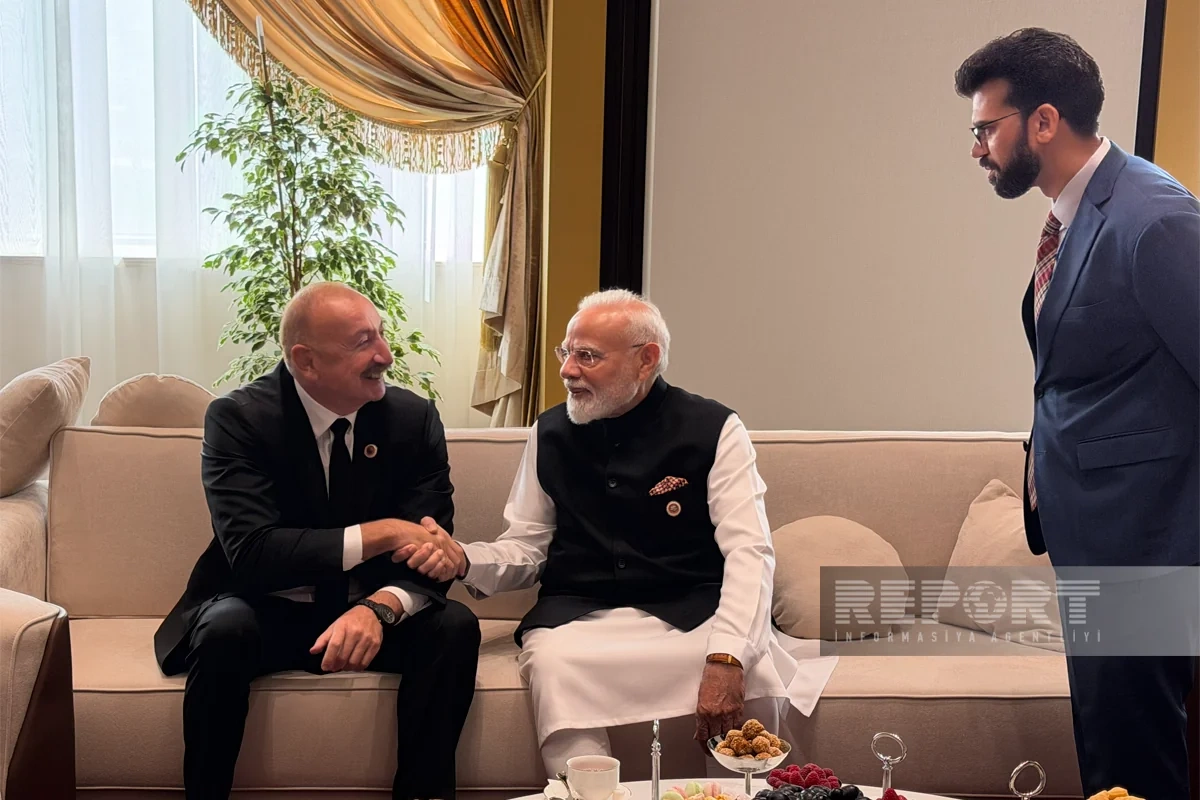 İlham Əliyev Bişkekdə Narenda Modi ilə görüşüb