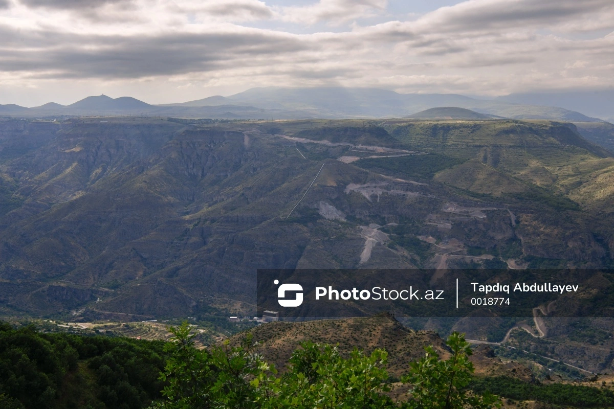 Two Armenian teenagers crossed into the territory of Azerbaijan
