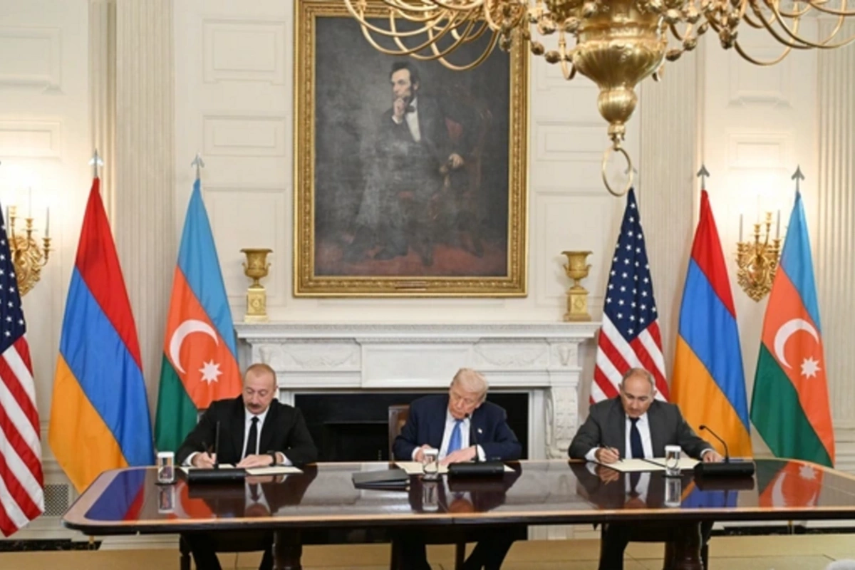 Глобальные СМИ уделяют внимание встрече Дональда Трампа, Ильхама Алиева и Никола Пашиняна Глобальные СМИ уделяют внимание встрече Дональда Трампа, Ильхама Алиева и Никола Пашиняна